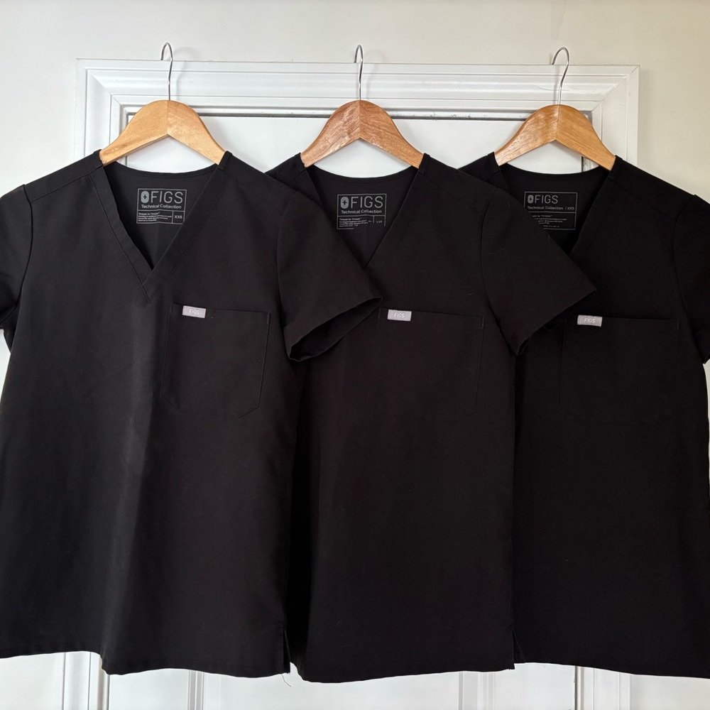 FIGS Black “Catarina One-Pocket Scrub Top” — Size XXS